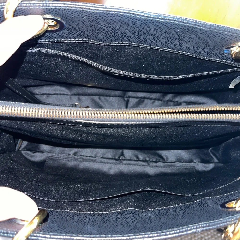 Chanel Black Caviar Grand Shopping Tote - Picture 7 of 16